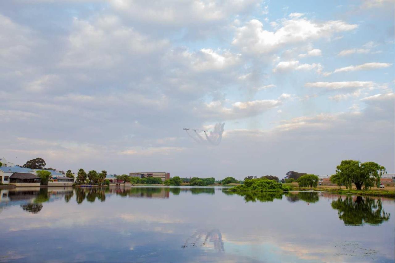 Inn Green At Lake Umuzi Secunda Exterior photo